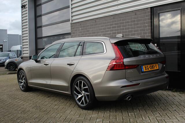 Volvo V60 2.0 T5 Momentum / Carplay / Leer / Trekhaak / N.A.P.
