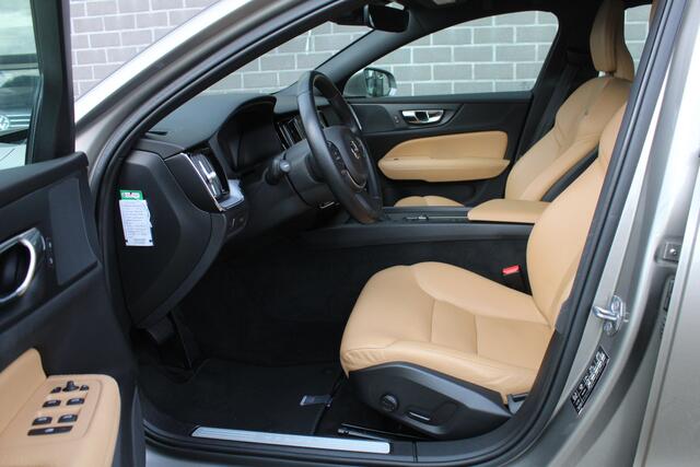 Volvo V60 2.0 T5 Momentum / Carplay / Leer / Trekhaak / N.A.P.