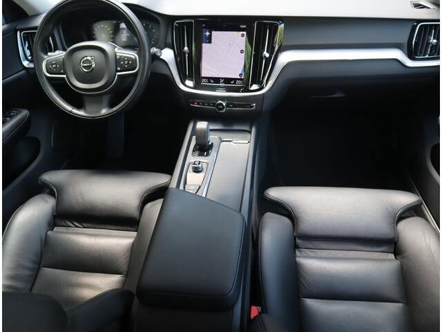 Volvo V60 2.0 B3 Momentum / Bodykit / Sportstoelen