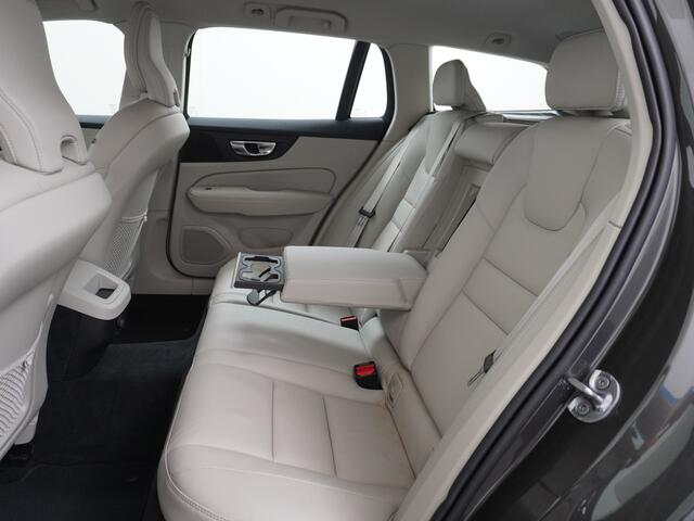 Volvo V60 2.0T AUT-7 Inscription Leder MHEV Apple Carplay Android Auto Harman&Kardon®-Hifi Camera Adap.Cruise Elek.Stoelen Stuur+Stoelverwarming Navi Ecc Cruise Control DAB+ PDC Lane Assist Road Sign Info Lmv 18" Led Elek. Achterklep Regen-Lichtsensor Collision Avo