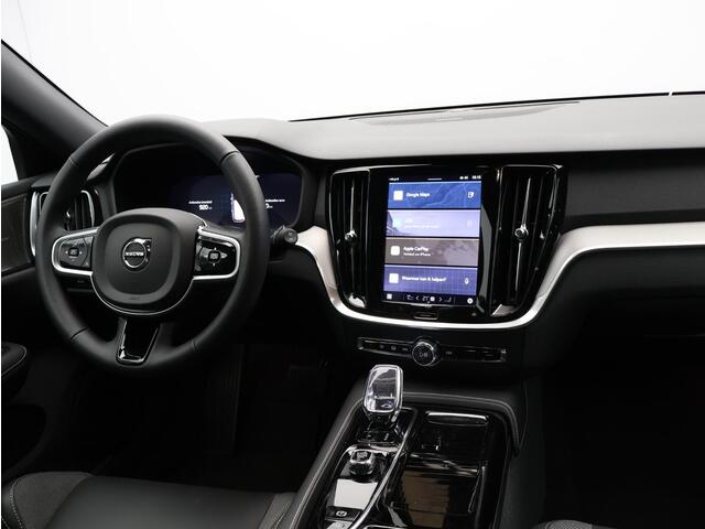 Volvo V60 2.0 T6 Plug-in hybrid AWD Plus Dark / Trekhaak / 360 Camera / Harman Kardon / Elektrische Stoelen / Stoel+Stuurverwarming / BLIS / Keyless / Adaptive Cruise /