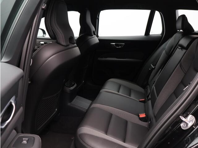 Volvo V60 2.0 T6 Plug-in hybrid AWD Plus Dark / Trekhaak / 360 Camera / Harman Kardon / Elektrische Stoelen / Stoel+Stuurverwarming / BLIS / Keyless / Adaptive Cruise /