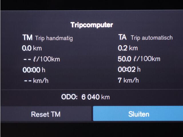 Volvo V60 2.0 T6 Plug-in hybrid AWD Plus Dark / Trekhaak / 360 Camera / Harman Kardon / Elektrische Stoelen / Stoel+Stuurverwarming / BLIS / Keyless / Adaptive Cruise /