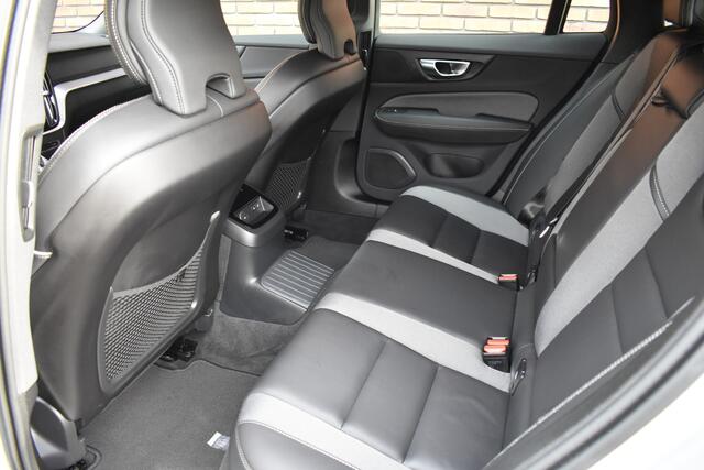 Volvo V60 T6 350PK Plug-in hybrid AWD Plus Dark