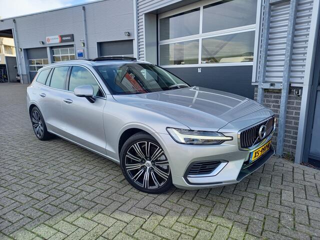 Volvo V60 2.0 T8 Twin Engine AWD Inscription - PANO - TREKHAAK - LEER - HUD - CAMERA - NL AUTO -