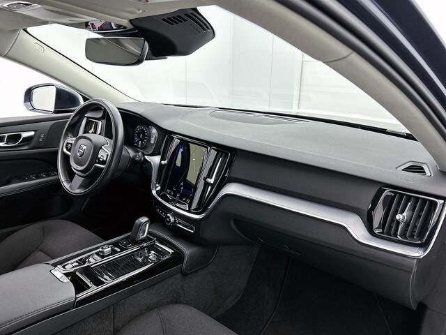 Volvo V60 2.0 T6 Recharge AWD R-Design / Navigatie / Elec. achterklep / Parkeercamera / Head-up display