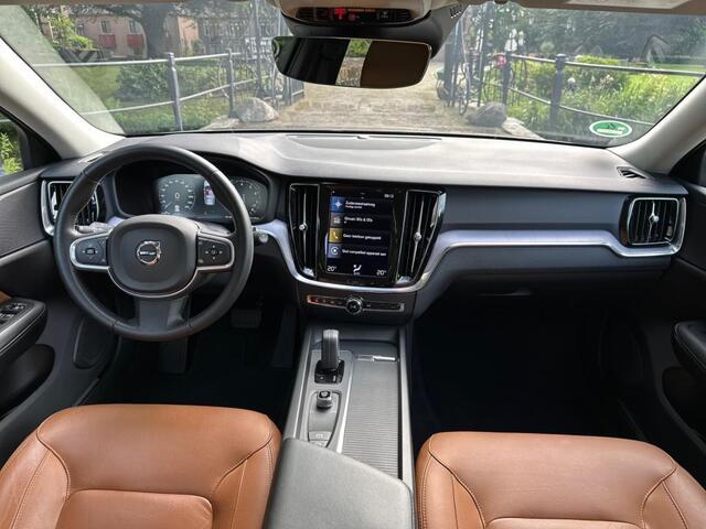 Volvo V60 2.0 B3 Momentum | Camera | Leder | Bliss | Pilot |