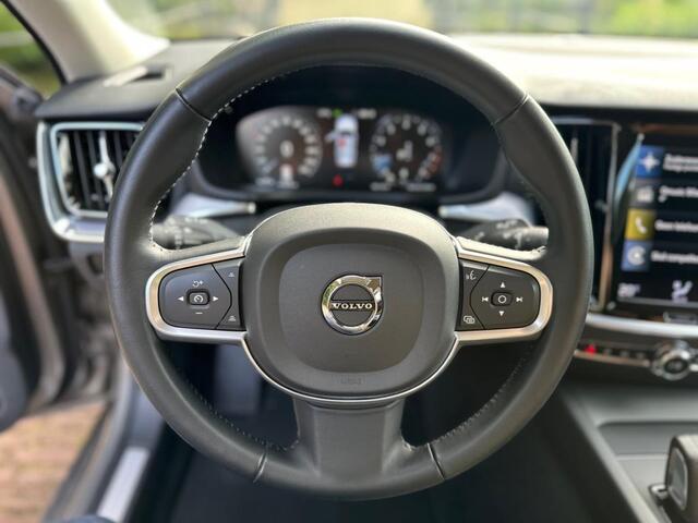 Volvo V60 2.0 B3 Momentum | Camera | Leder | Bliss | Pilot |