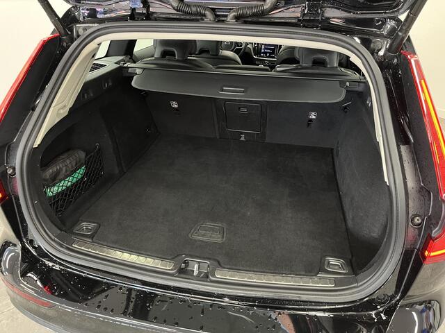 Volvo V60 2.0 B3 Inscription | PANO | TREKHAAK | HARMAN/KARDON | LEDER |