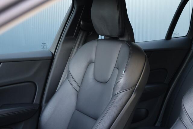 Volvo V60 2.0 B3 Momentum Advantage | Automaat | Leer | Stoelverwarming | Camera | 1e eigenaar | Dealer onderhouden