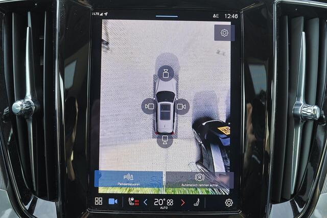 Volvo V60 B4 Plus Dark - Panorama/schuifdak - IntelliSafe Assist & Surround - 360º Camera - Harman/Kardon audio - Adaptieve LED koplampen - Verwarmde voorstoelen, stuur & achterbank - Parkeersensoren voor & achter - Elektr. bedienb. voorstoelen met geheugen - Draad