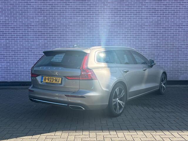 Volvo V60 2.0 T5 Inscription | Trekhaak | Adaptive cruise control | Lederen bekleding | Actieve LED koplampen | Stoelverwarming | Achteruitrijcamera | 19" velgen | Parkeersensoren voor + achter | Navigatie | Apple Carplay / Android Auto |