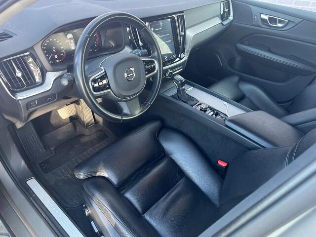 Volvo V60 2.0 T5 Inscription | Trekhaak | Adaptive cruise control | Lederen bekleding | Actieve LED koplampen | Stoelverwarming | Achteruitrijcamera | 19" velgen | Parkeersensoren voor + achter | Navigatie | Apple Carplay / Android Auto |