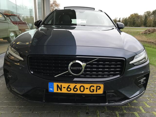 Volvo V60 2.0 B3 R-Design Automaat | Rijklaar incl 12 mnd Bovag | Panoramadak Trekhaak Keyless Carplay/Android