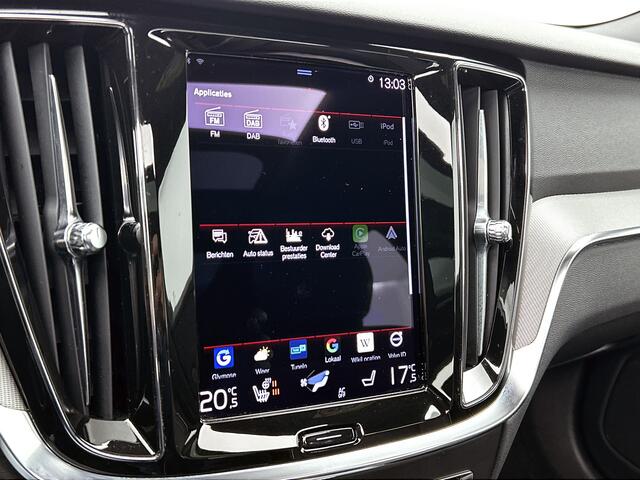 Volvo V60 2.0 T8 Plug-in Hybride AWD R-Design / Panoramadak / Leder / Navigatie / Adap. Cruise / Pdc.V+A / Stuur- Stoelverwarming / Apk 10-2025