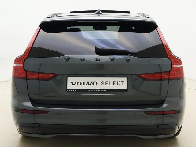 Volvo V60 T6 350pk Plug-in hybrid AWD Plus Dark / ¤3300,- Voorraadkorting / Panoramisch dak / Head-up display / Keyless / 360Camera / H&K Audio / Sportstoelen.