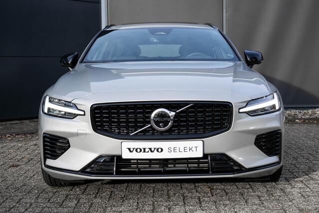 Volvo V60 T6 Plug-in hybrid AWD Plus Dark | Verwarmbare Voorstoelen (met geheugen) | Stuurwiel en Achterbank | Semi-Elektrische Trekhaak | Verwarmbare Voorruit | Premium Audio by Harman Kardon | 360-Camera