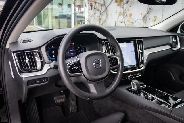Volvo V60 2.0 T6 Plug-in hybrid AWD Plus Bright | Adaptieve Cruise Control | Trekhaak | Harman & Kardon | Stoel + stuurverwarming |