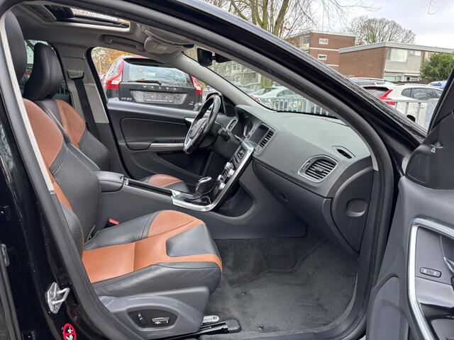 Volvo V60 2.5 T5 AWD 5 Cilinder! Schuifdak Keyless