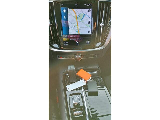 Volvo V60 2.0 T6 Recharge AWD Business Pro (253 PK) 1e-Eig. & Keurig-Onderh. BOVAG-Garantie. NL-Auto.