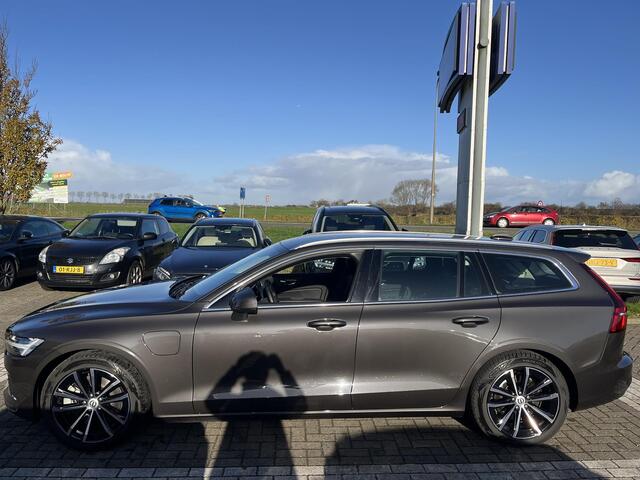 Volvo V60 2.0 T6 Plug-in hybrid AWD Essential Bright