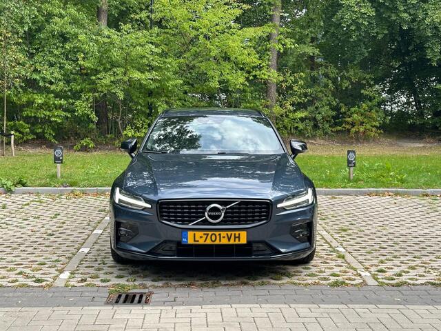 Volvo V60 2.0 B4 R-Design