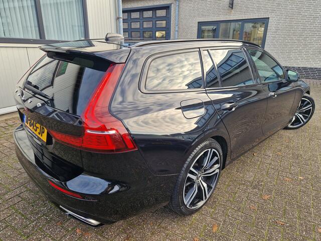 Volvo V60 2.0 B3 R-Design Panoramadak | B&W | NL Auto!