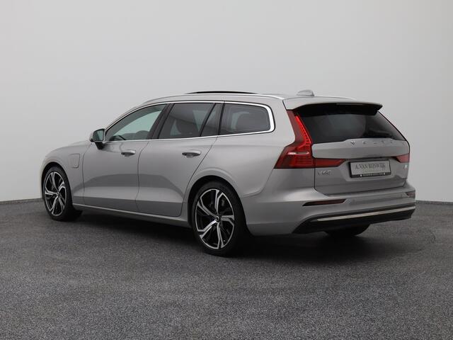 Volvo V60 2.0 T6 Plug-in hybrid AWD Ultimate Bright LONG RANGE | PANO | B&W | HUD | CAMERA | MEMORY | KEYLESS | STOEL- EN STUURVERW.