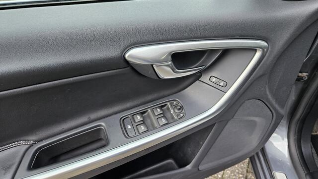 Volvo V60 2.0 T4 Business Sport