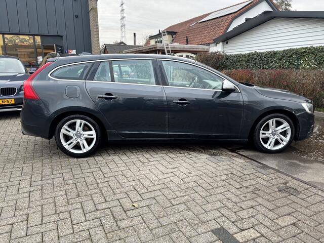 Volvo V60 2.0 D3 R-DESIGN EURO 6