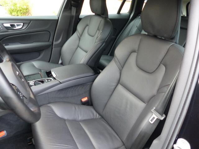 Volvo V60 T6 Plug-in hybrid AWD Essential