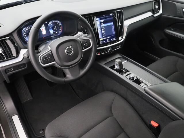 Volvo V60 2.0 B3 Momentum | PANO | CAMERA | STOELVERWARMING
