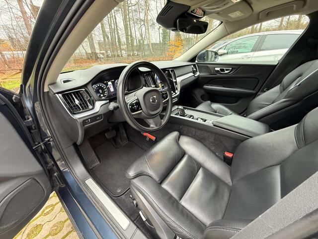 Volvo V60 2.0 B3 Business Pro Panodak | HK | 360°
