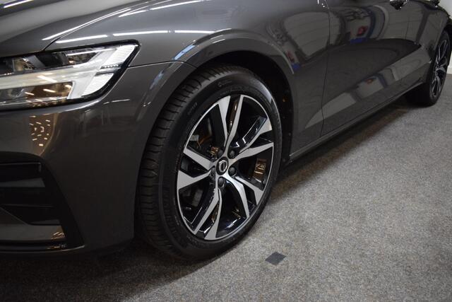 Volvo V60 2.0 B3 163pk AUT7 Plus Dark Virtual Cockpit/ Trekhaak 1800kg/ Leer/ Stoel V+A &Stuurverw./ Camera