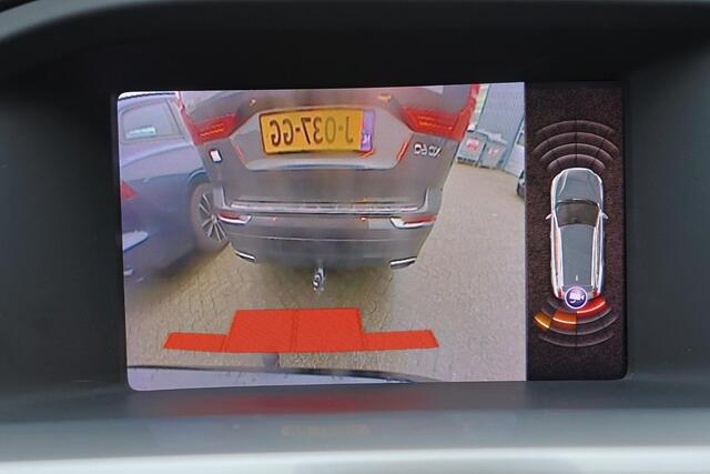 Volvo V60 T4 Business Sport - Parkeerverwarming - Volvo On Call - Bi-Xenon koplampen - schijf/kantel dak - Verwarmde voorstoelen & stuur - Navigatie - Parkeersensoren voor en achter - trekhaak - 18 inch LMV