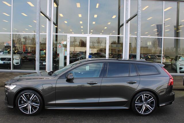 Volvo V60 T8 Twin Engine AWD R-Design | 360 Camera | Schuif/Kantel dak | Harmen Kardon | Trekhaak |
