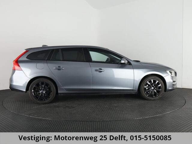 Volvo V60 2.0 T3 POLAR+DYNAMIC BLACKLINE-R GARANTIE 10-2028* LEDER +STOELVERWARMING. PDC.AFNEEMBARE TREKHAAK.GOED ONDERHOUDEN