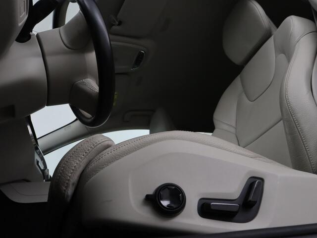 Volvo V60 2.0 B4 Inscription | Trekhaak | Leder | Stoel & stuurverwarming | Camera | Adaptive cruise | Carplay | Navigatie | Keyless | Climate control | Parkeerhulp