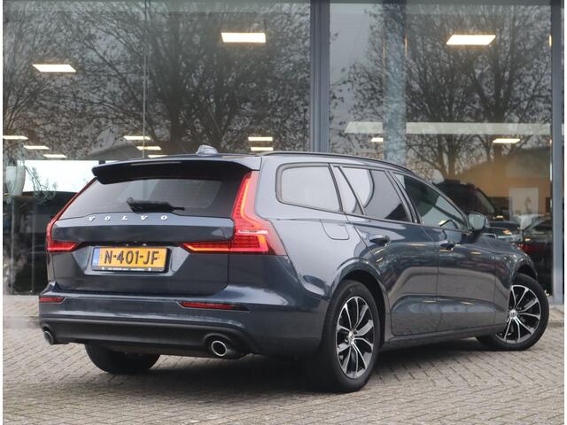 Volvo V60 2.0 B3 Momentum Advantage