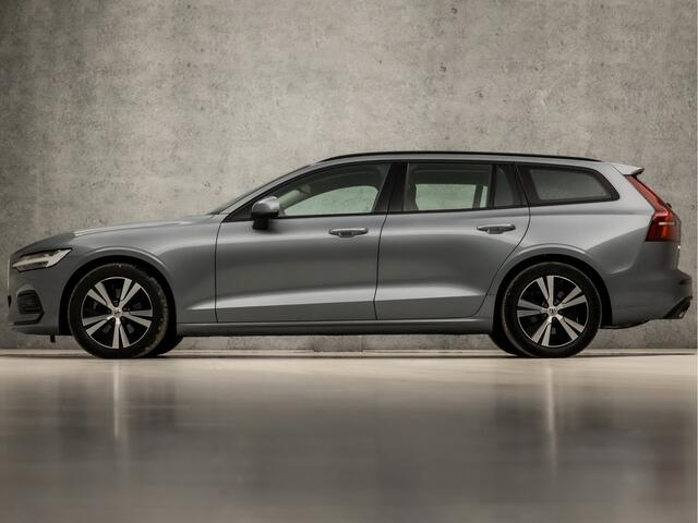 Volvo V60 2.0 B3 Sport 177Pk Automaat (APPLE CARPLAY, GROOT NAVI, CAMERA, ELEK ACHTERKLEP, SPORTSTOELEN, ADAPTIVE CRUISE, LANE ASSIST, NIEUWSTAAT)