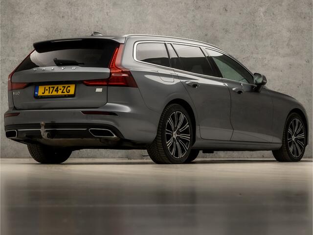 Volvo V60 2.0 T6 Recharge AWD Sport 390Pk Automaat (APPLE CARPLAY, GROOT NAVI, CAMERA, KEYLESS, SPORTSTOELEN, ADAPTIVE CRUISE, TREKHAAK, ELEK ACHTERKLEP, NIEUWSTAAT)