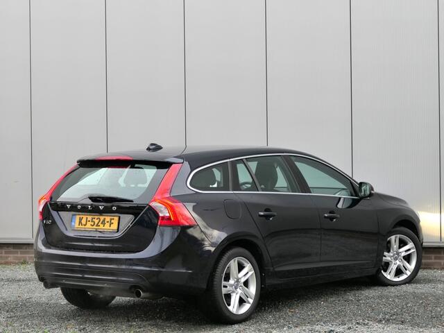 Volvo V60 1.5 T2 AUT Nordic+ Xenon / Navi / Voorruit verwarming