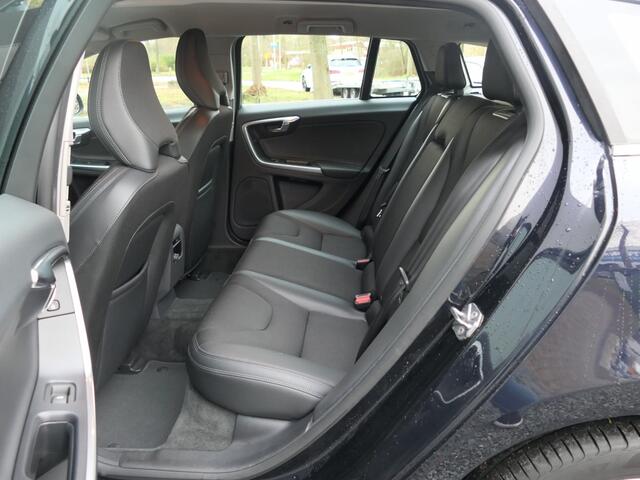 Volvo V60 1.5 T2 AUT Nordic+ Xenon / Navi / Voorruit verwarming