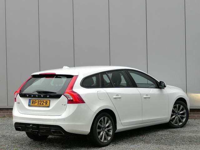 Volvo V60 2.0 T3 Polar+ Dyn. Xenon / Leer / Trekhaak