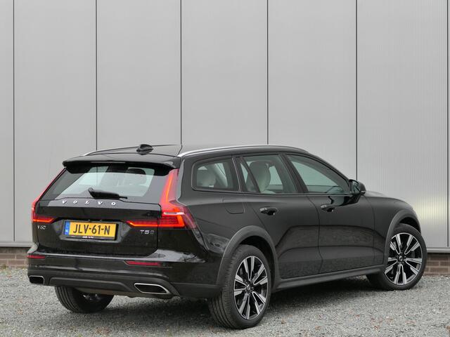 Volvo V60 Cross Country T5 AWD AUT 12MND garantie / 360° camera / Apple ca