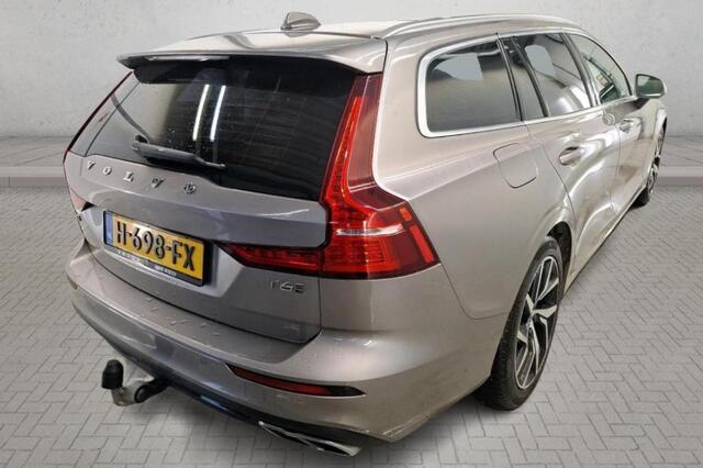 Volvo V60 2.0 T6 Recharge 340 pk AWD Momentum Pro Navigatie Trekhaak Panoramadak Head Up Camera Dab Carplay Getint Glas NL Auto