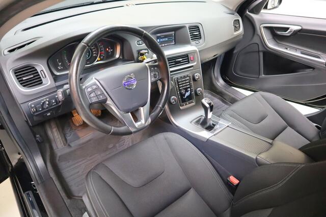 Volvo V60 2.0 T3 Kin. | cruise | led | verw.stoelen + bank | connect | brt