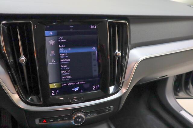Volvo V60 2.0 B3 Mom. Adv. | hybrid | camera | carplay | 4 nw allseasons