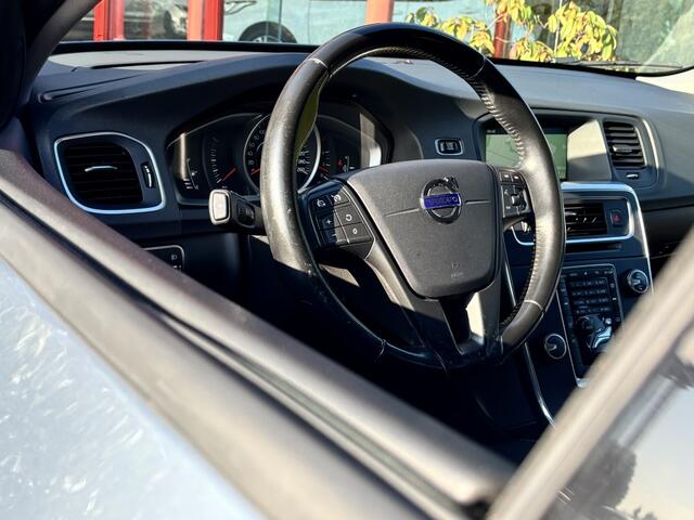 Volvo V60 2.0 D2 Kinetic | Navigatie | Climate | Cruise