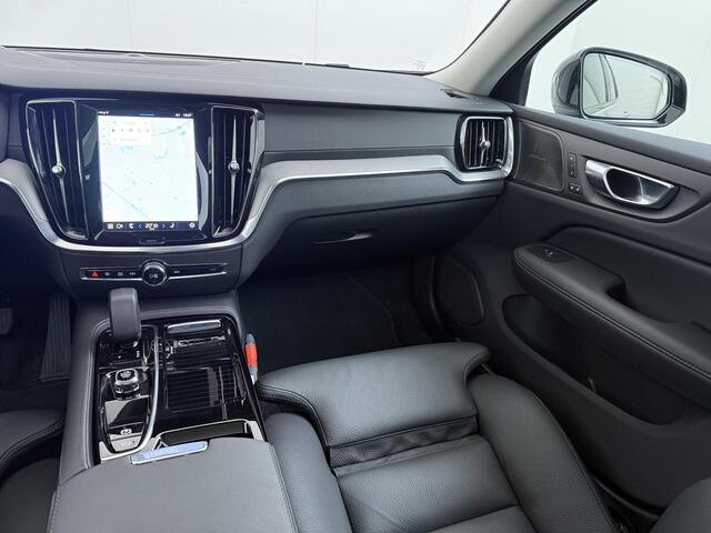 Volvo V60 2.0 T6 Plug-in hybrid AWD Ultra Dark Trekhaak | Panorama Dak | LMV | NAP |